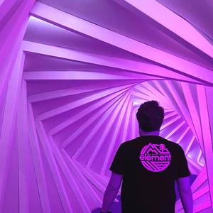 偷看女同学小嫩嫩奶头
