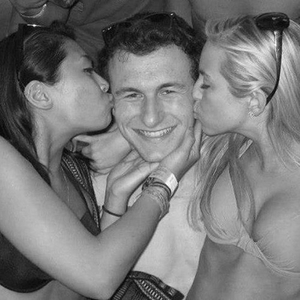 偷看女同学小嫩嫩奶头
